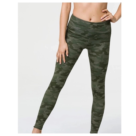 ONZIE Hot Yoga High Rise Legging 228, Camo, S/M - Picture 1 of 9